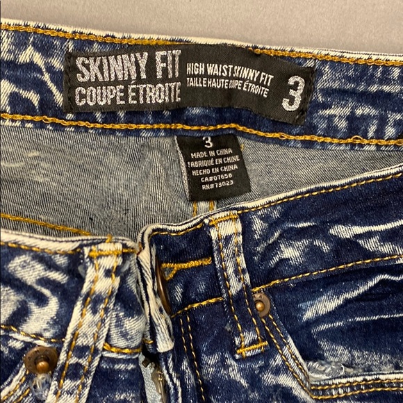 🌟 2 for $30 Skinny Fit Washed Jeans - Picture 4 of 5